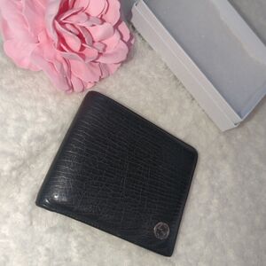 Gucci Authentic Textured Leather Wallet Bi Fold EUC Silver GG Logo Mens Gift